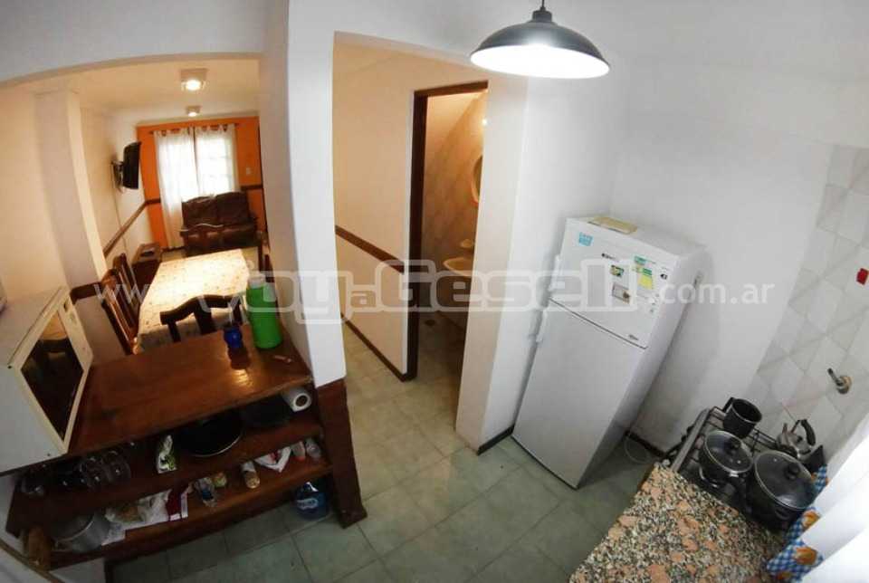 Alquilo Duplex Esmeralda en Villa Gesell zona Centro a 200 Mts de la Playa 