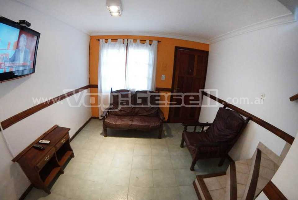Alquilo Duplex Esmeralda en Villa Gesell zona Centro a 200 Mts de la Playa