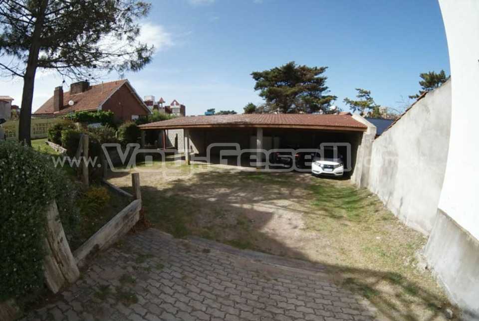 Alquilo Departamento 7 Estrellas 6 en Villa Gesell zona Centro a 250 Mts de la Playa 