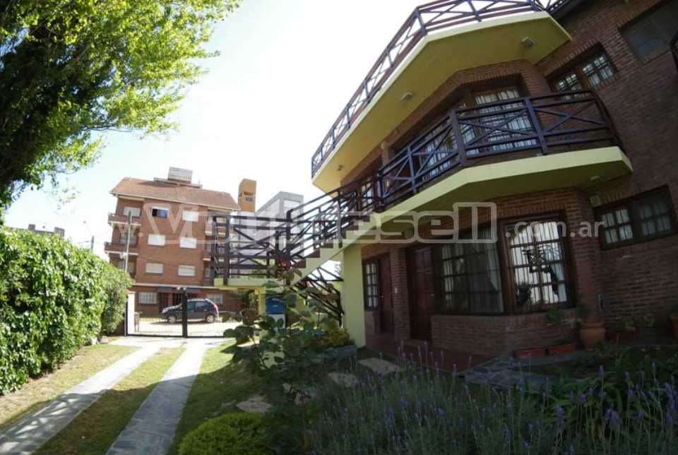 Alquilo Departamento 7 Estrellas 6 en Villa Gesell zona Centro a 250 Mts de la Playa 