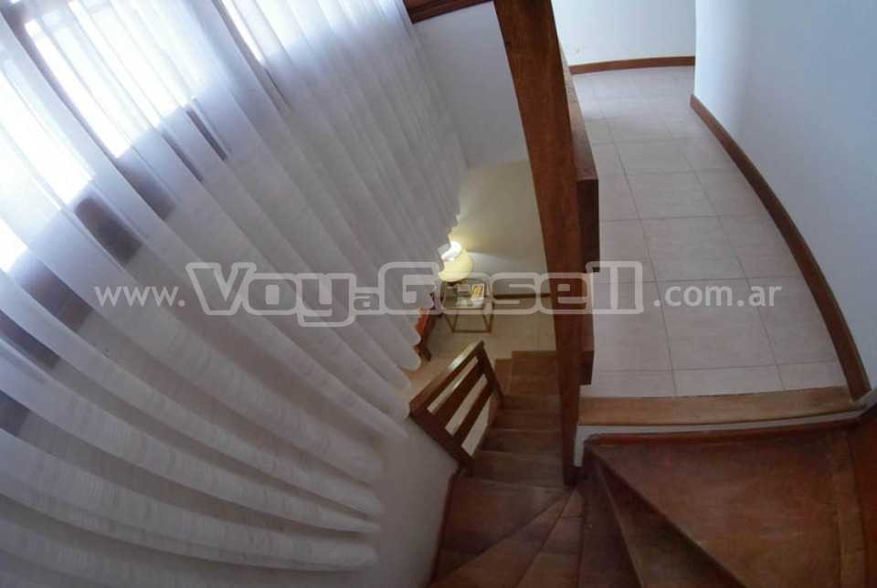 Alquilo Departamento 7 Estrellas 6 en Villa Gesell zona Centro a 250 Mts de la Playa