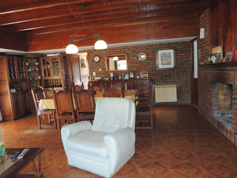 Alquilo Casa Adri en Villa Gesell zona Barrio Norte a 300 Mts de la Playa 