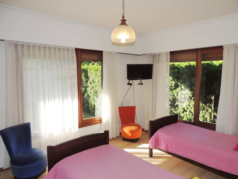 Alquilo Casa Adri en Villa Gesell zona Barrio Norte a 300 Mts de la Playa