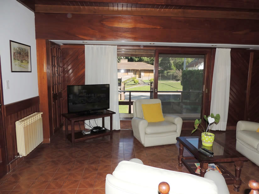 Alquilo Casa Adri en Villa Gesell zona Barrio Norte a 300 Mts de la Playa 