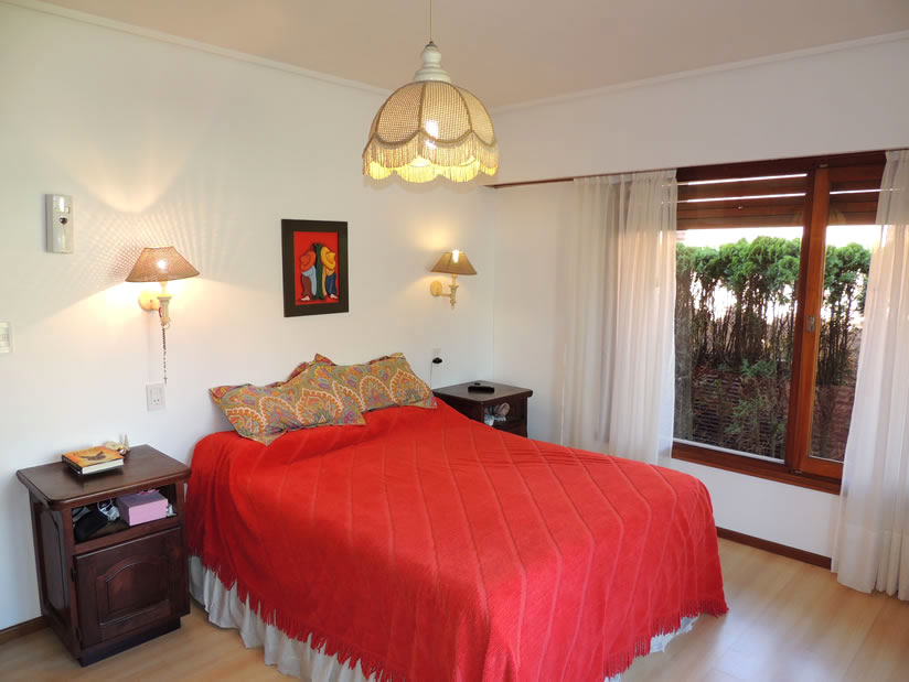 Alquilo Casa Adri en Villa Gesell zona Barrio Norte a 300 Mts de la Playa