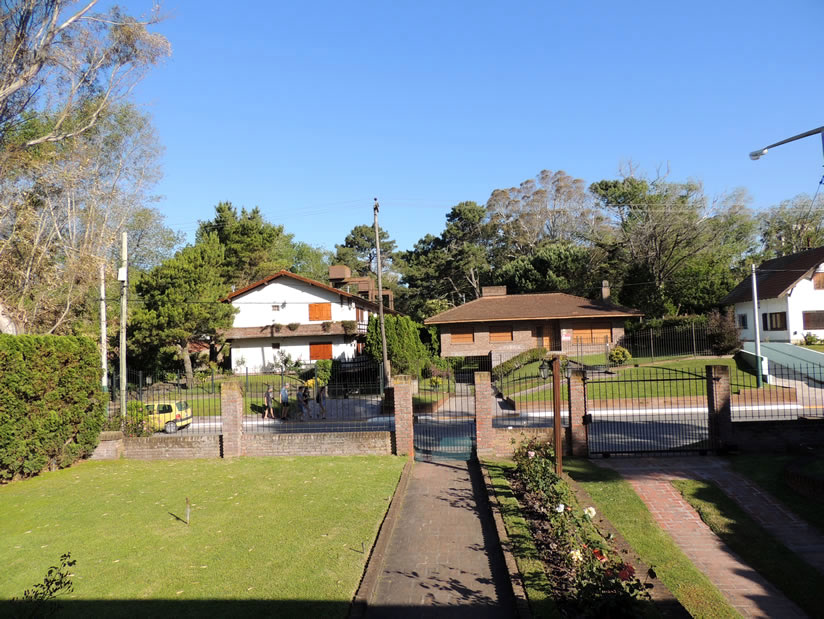 Alquilo Casa Adri en Villa Gesell zona Barrio Norte a 300 Mts de la Playa