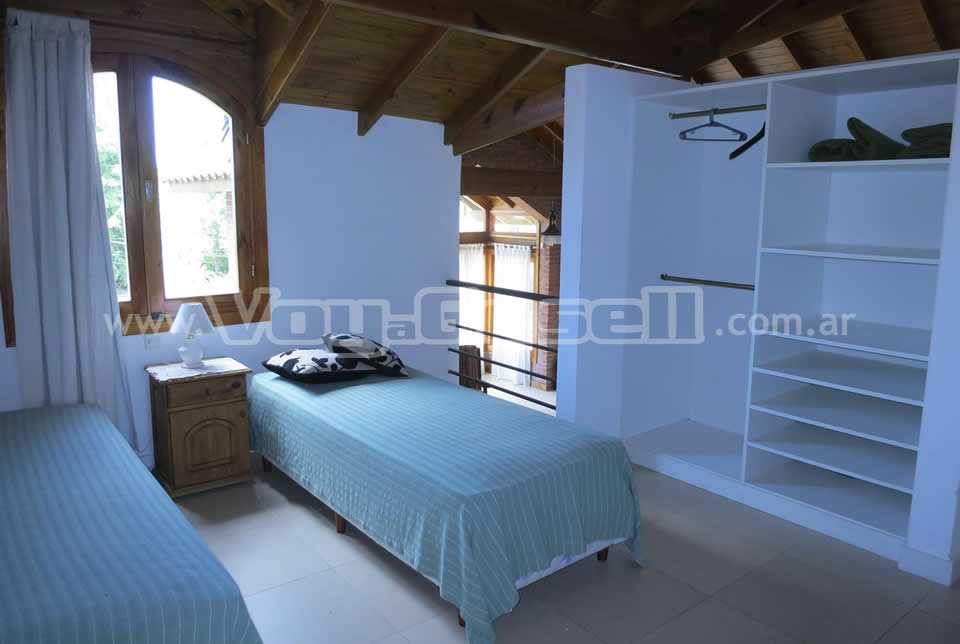 Alquilo Casa Altamar en Villa Gesell zona Barrio Norte a 600 Mts de la Playa