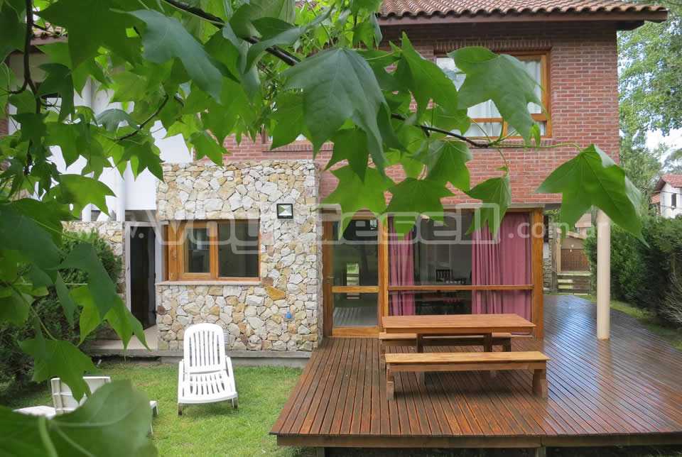 Alquilo Casa Altamar en Villa Gesell zona Barrio Norte a 600 Mts de la Playa 