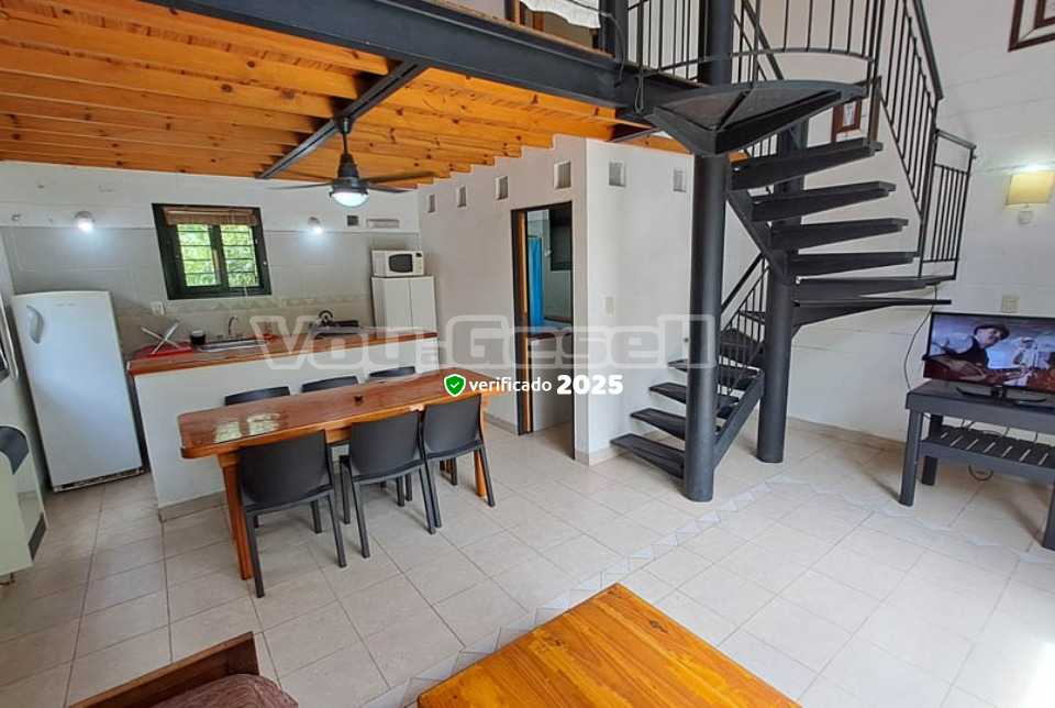 Alquilo Cabaña Bambu en Villa Gesell zona Barrio Norte a 1200 Mts de la Playa 