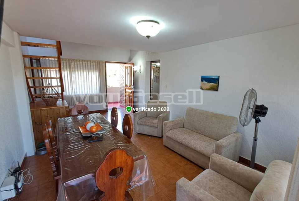 Alquilo Departamento Baronesa en Villa Gesell zona Centro a 200 Mts de la Playa