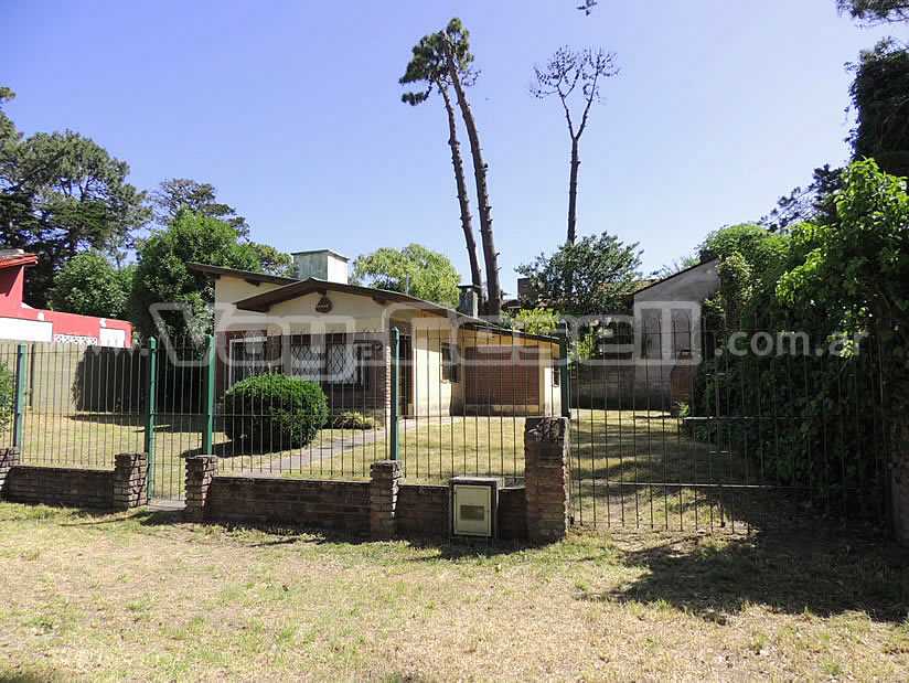 Alquilo Casa Casa Atilio en Villa Gesell zona Centro a 700 Mts de la Playa