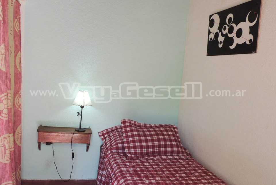 Alquilo Chalet Casa Stella en Villa Gesell zona Barrio Norte a 500 Mts de la Playa