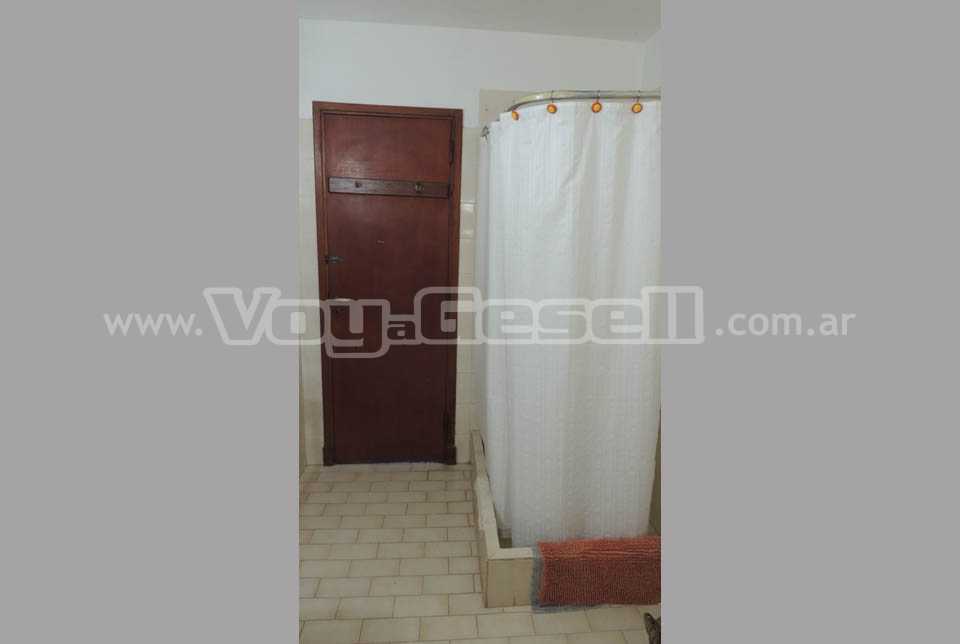 Alquilo Chalet Casa Stella en Villa Gesell zona Barrio Norte a 500 Mts de la Playa