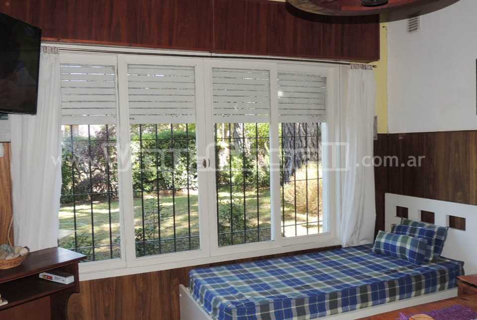 Alquilo Chalet Casa Stella en Villa Gesell zona Barrio Norte a 500 Mts de la Playa 