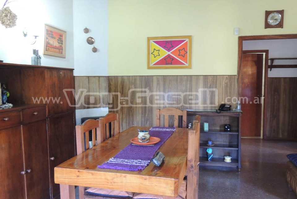 Alquilo Chalet Casa Stella en Villa Gesell zona Barrio Norte a 500 Mts de la Playa 