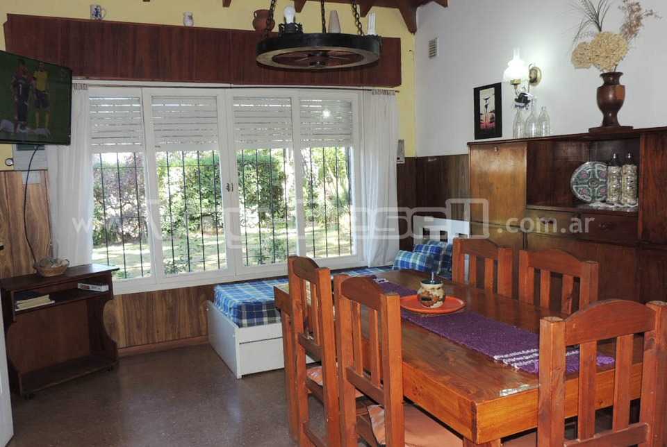 Alquilo Chalet Casa Stella en Villa Gesell zona Barrio Norte a 500 Mts de la Playa 