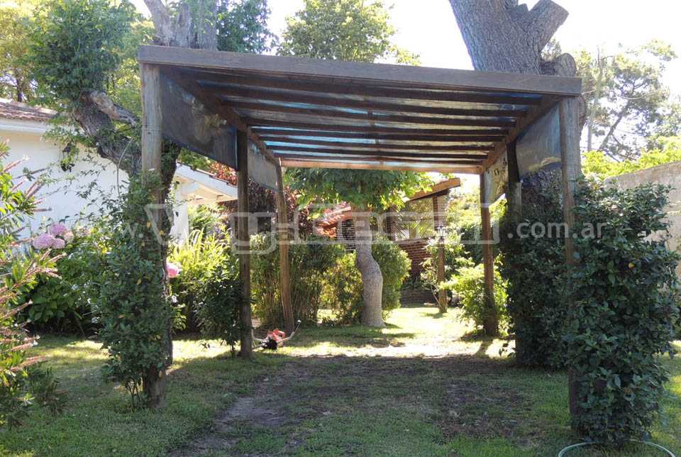 Alquilo Chalet Casa Stella en Villa Gesell zona Barrio Norte a 500 Mts de la Playa