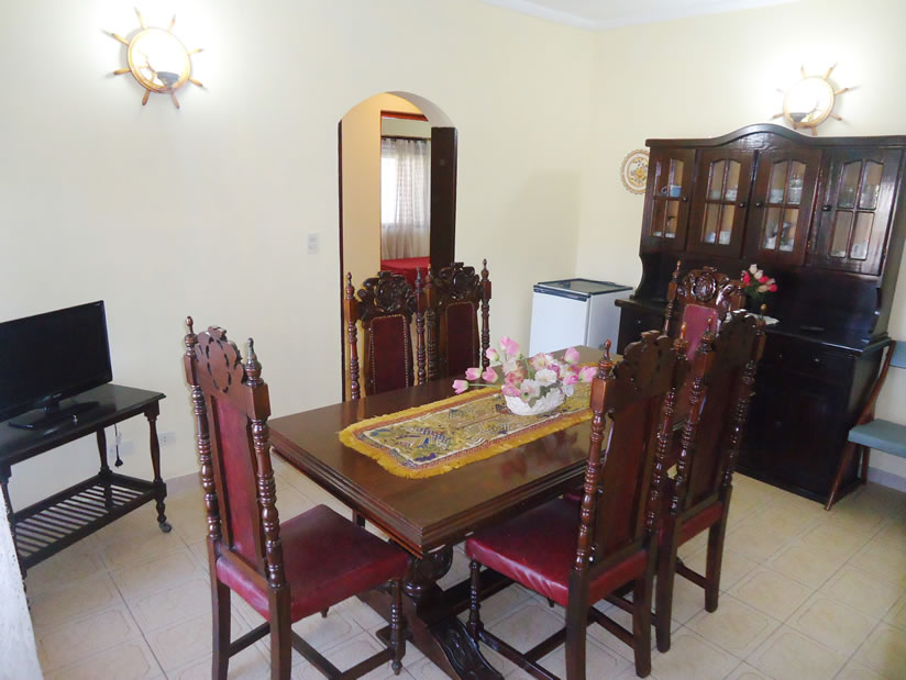 Alquilo Chalet Chalet Ermy en Villa Gesell zona Centro a 1 Cuadra de la Playa 