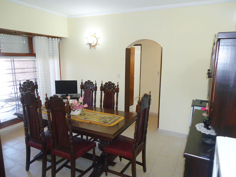 Alquilo Chalet Chalet Ermy en Villa Gesell zona Centro a 1 Cuadra de la Playa