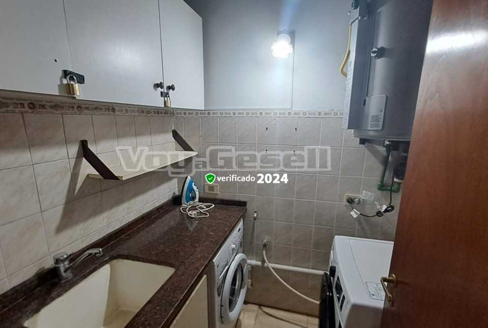 Alquilo Chalet Alegrina en Villa Gesell zona Centro a 800 mts de la Playa