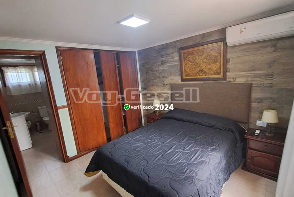 Alquilo Chalet Alegrina en Villa Gesell zona Centro a 800 mts de la Playa