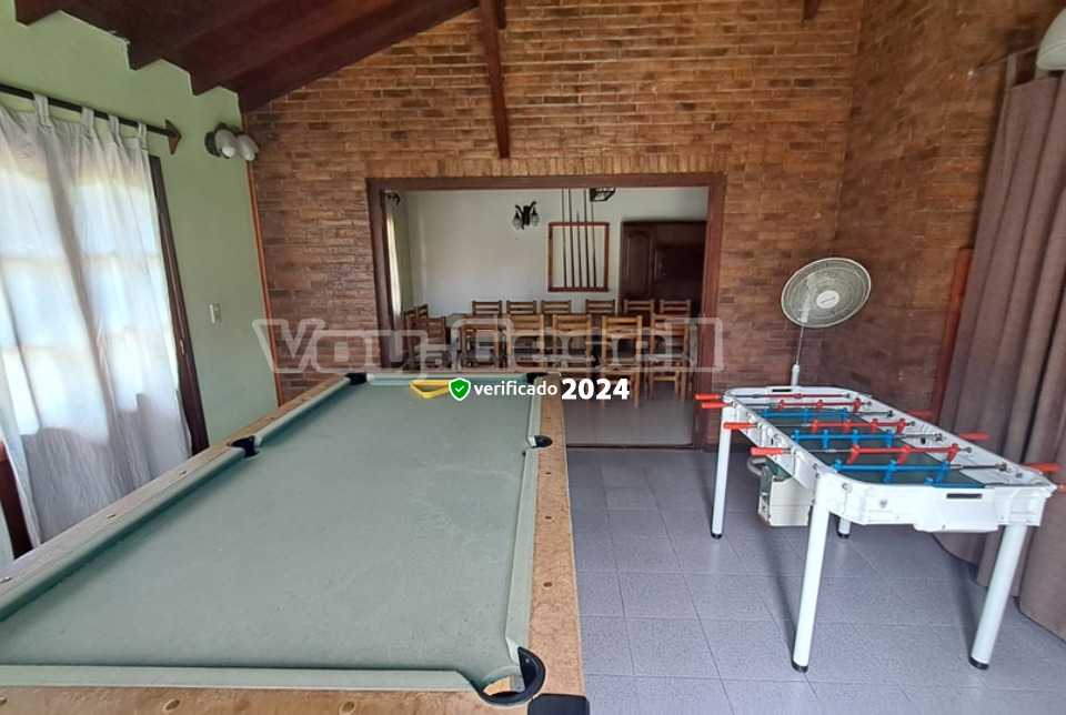 Alquilo Chalet Alegrina en Villa Gesell zona Centro a 800 mts de la Playa