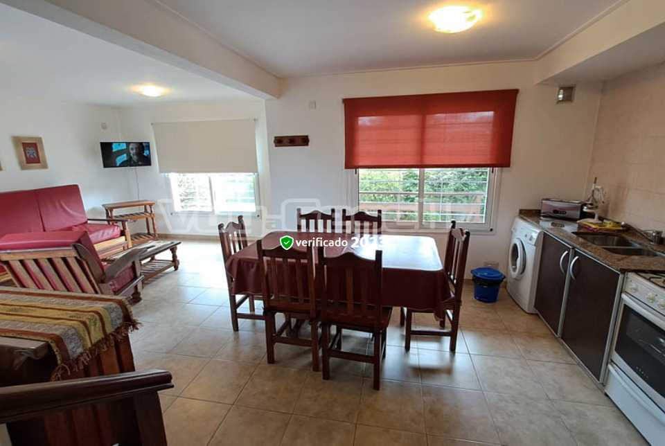 Alquilo Duplex Cuatro Estaciones Duplex en Villa Gesell zona Centro Comercial a 650 Mts de la Playa