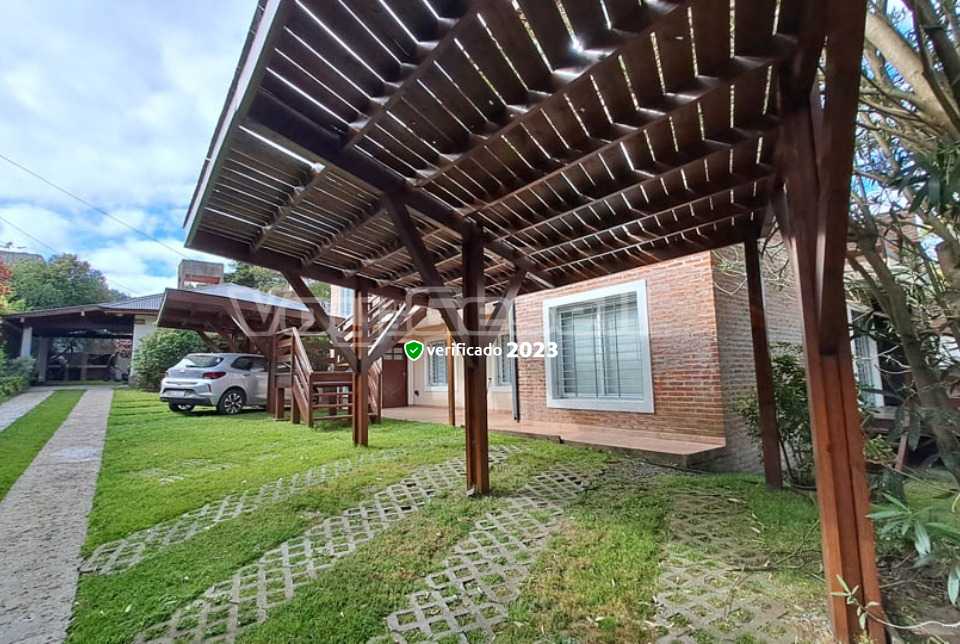 Cuatro Estaciones: Departamento en Villa Gesell zona Centro Comercial