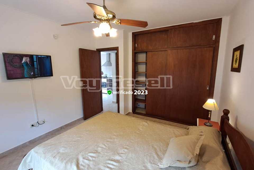 Alquilo Departamento Cuatro Estaciones en Villa Gesell zona Centro Comercial a 650 Mts de la Playa