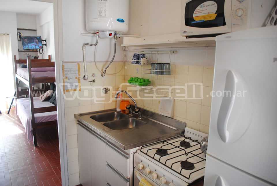 Alquilo Departamento Depto Sofy en Villa Gesell zona Centro Comercial a 5 Mts de la Playa Cocina