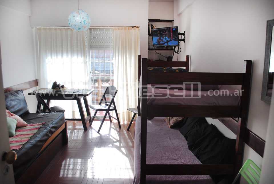 Alquilo Departamento Depto Sofy en Villa Gesell zona Centro Comercial a 5 Mts de la Playa Dormitorio Comedor