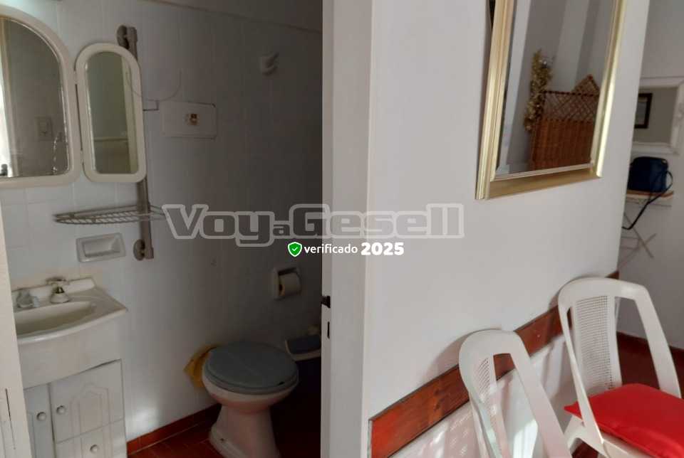 Alquilo Departamento Depto Ani en Villa Gesell zona Centro Comercial a 5 Mts de la Playa