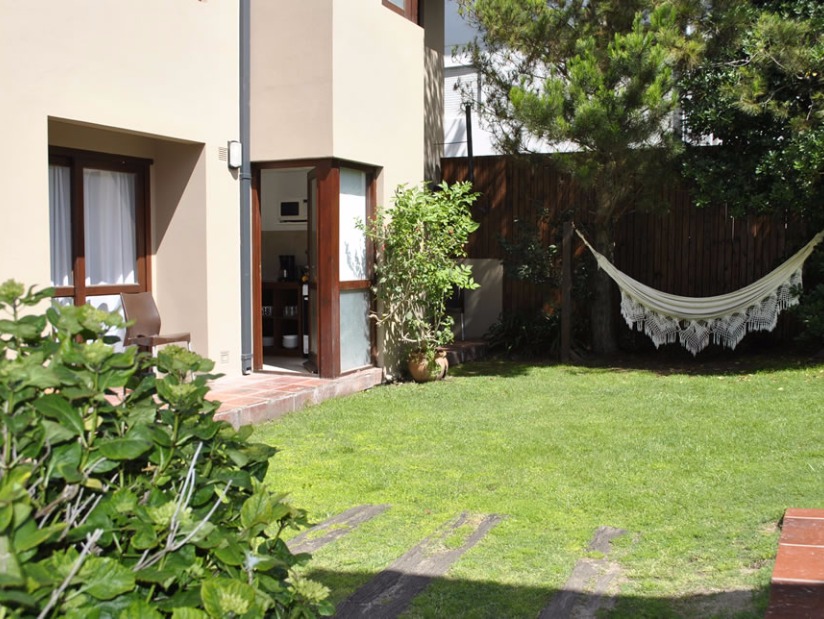 Alquilo Duplex Dos Mares en Villa Gesell zona Centro Comercial a 100 Mts de la Playa 