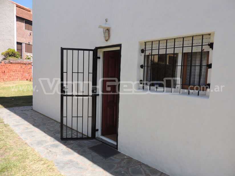 Alquilo Duplex Duplex Norte I en Villa Gesell zona Barrio Norte a 200 Mts de la Playa