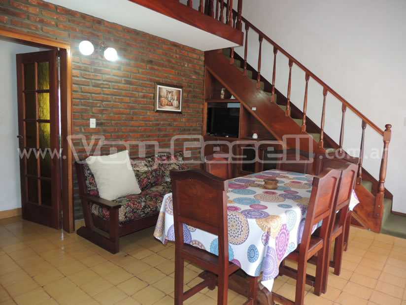 Alquilo Duplex Duplex Norte I en Villa Gesell zona Barrio Norte a 200 Mts de la Playa