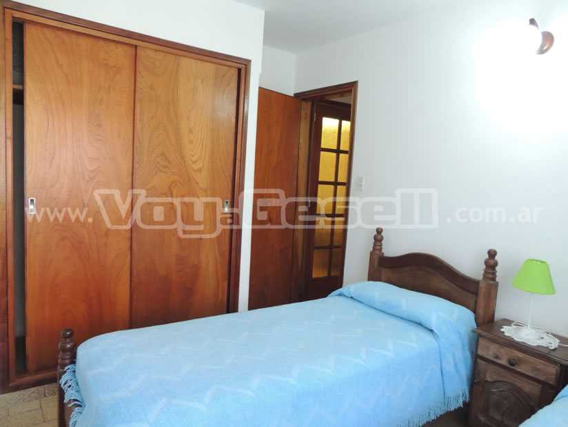 Alquilo Duplex Duplex Norte I en Villa Gesell zona Barrio Norte a 200 Mts de la Playa