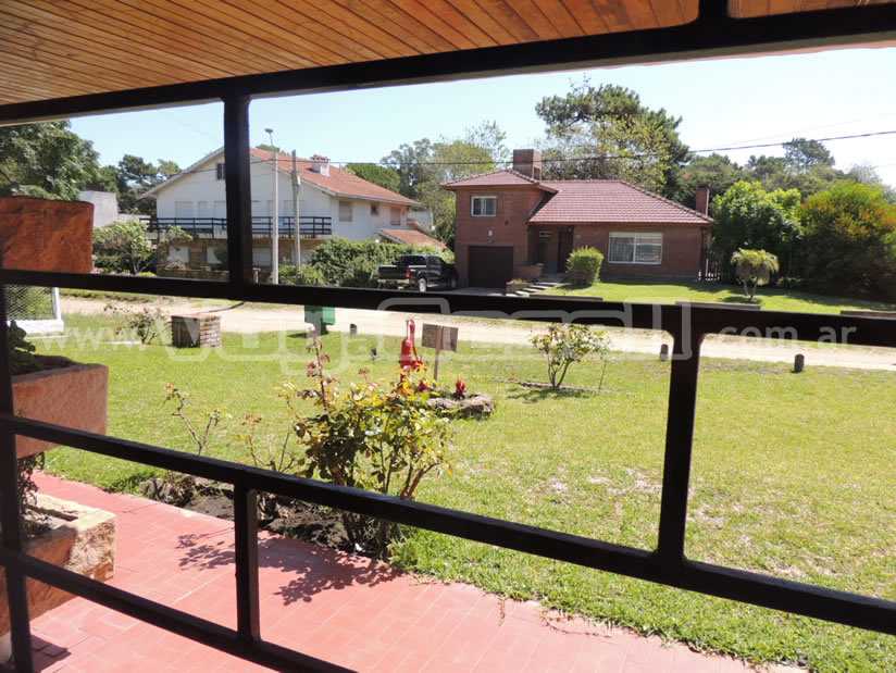 Alquilo Duplex Duplex Norte I en Villa Gesell zona Barrio Norte a 200 Mts de la Playa 