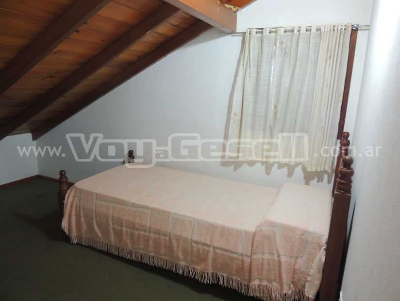 Alquilo Duplex Duplex Norte I en Villa Gesell zona Barrio Norte a 200 Mts de la Playa