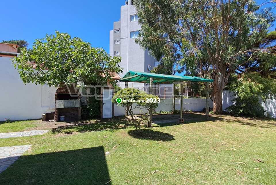 Alquilo Duplex Duplex Norte I en Villa Gesell zona Barrio Norte a 200 Mts de la Playa