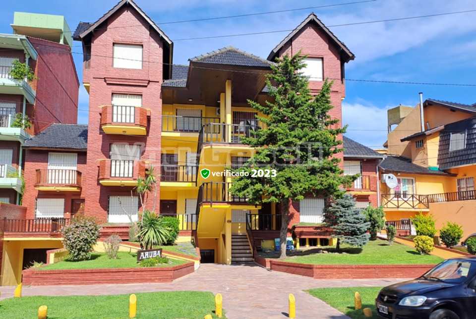 Edificio Aruba: Departamento en Villa Gesell zona Centro Comercial