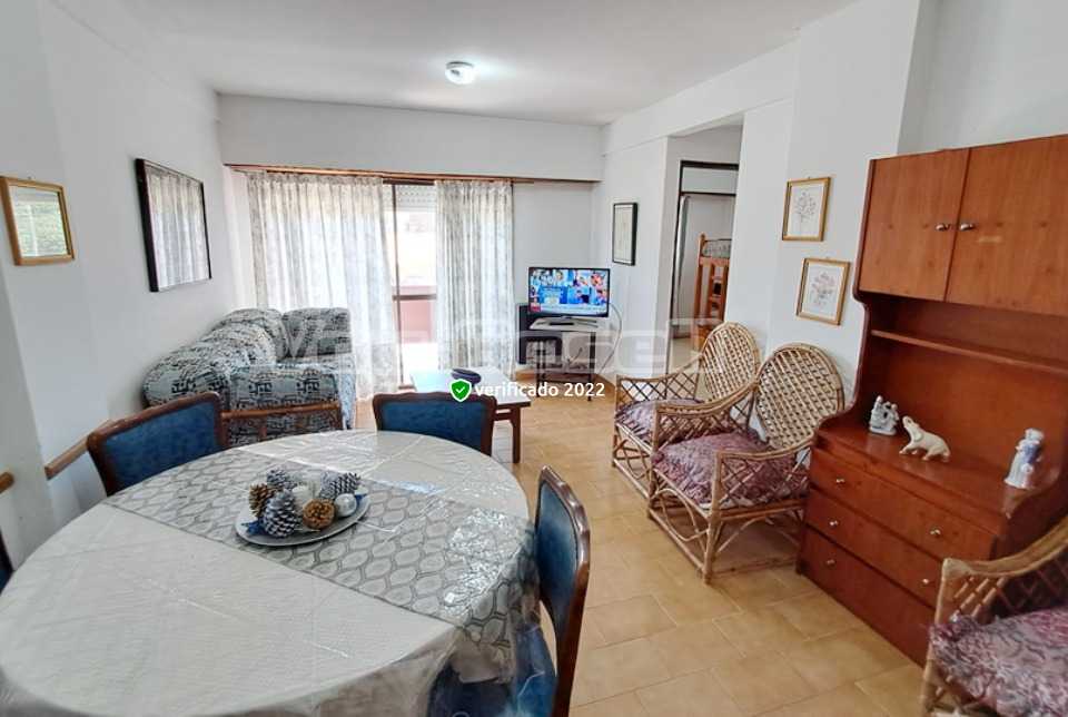 Alquilo Departamento Edificio Della IV en Villa Gesell zona Centro a 100 Mts de la Playa 