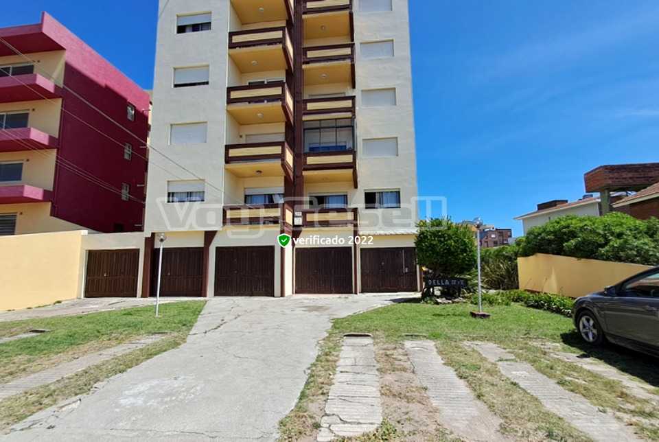 Alquilo Departamento Edificio Della IV en Villa Gesell zona Centro a 100 Mts de la Playa 