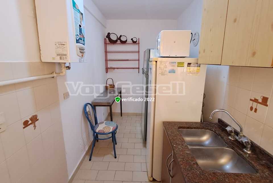 Alquilo Departamento Edificio Della IV en Villa Gesell zona Centro a 100 Mts de la Playa 