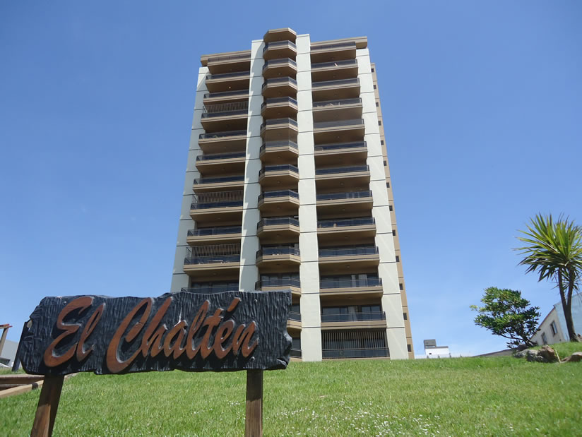 El Chalten 5B: Departamento en Villa Gesell zona Centro Comercial