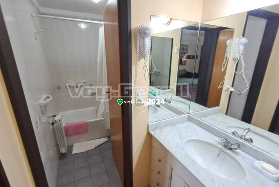 Alquilo Departamento El Chalten 5B en Villa Gesell zona Centro Comercial a 100 Mts de la Playa