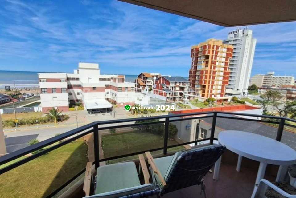 Alquilo Departamento El Chalten 5B en Villa Gesell zona Centro Comercial a 100 Mts de la Playa 