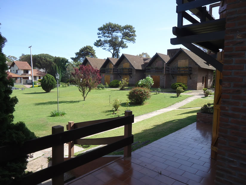 Complejo FEDERICO B: Casa en Villa Gesell zona Barrio Norte