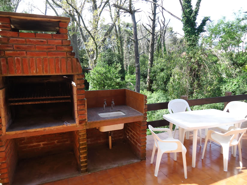 Alquilo Casa Complejo FEDERICO B en Villa Gesell zona Barrio Norte a 300 Mts de la Playa