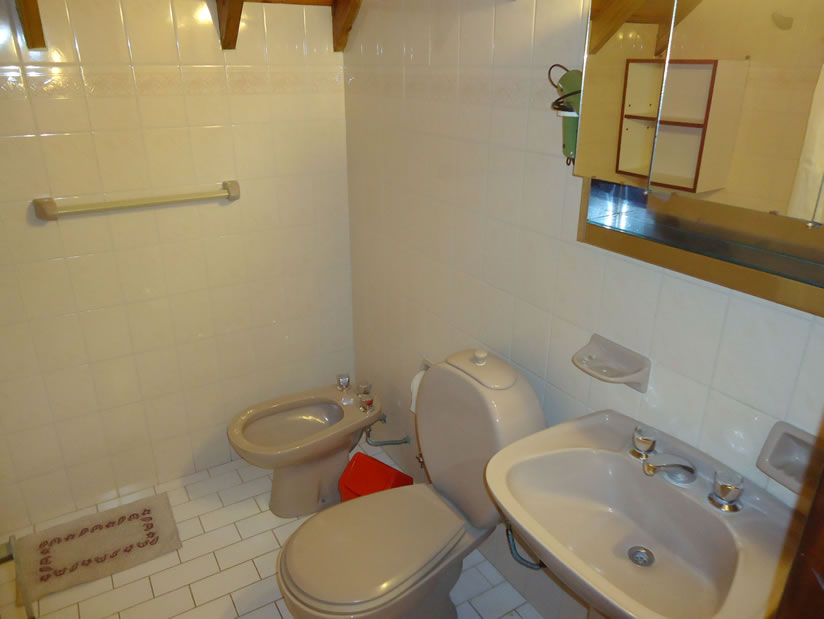 Alquilo Casa Complejo FEDERICO B en Villa Gesell zona Barrio Norte a 300 Mts de la Playa