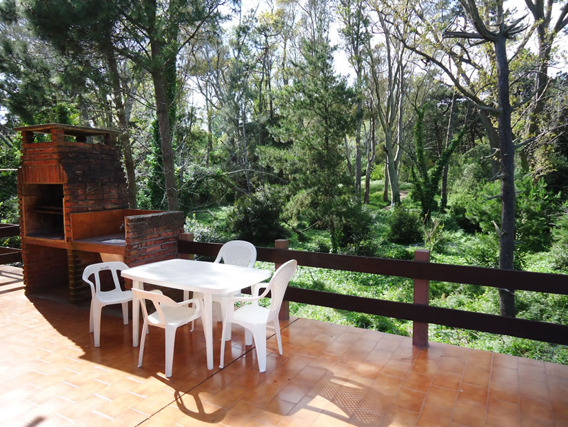 Alquilo Casa Complejo FEDERICO B en Villa Gesell zona Barrio Norte a 300 Mts de la Playa